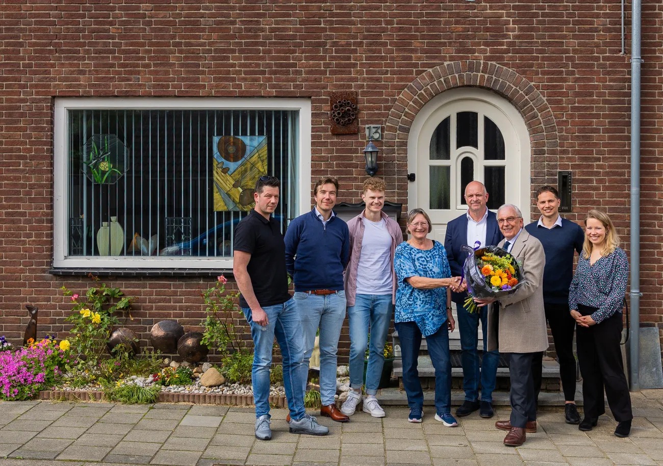 400e zonnestroominstallatie geplaatst zonnepanelenproject gemeente Roermond