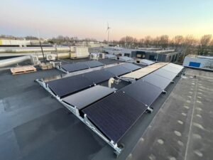 Zonnepanelen Business mobile rechts