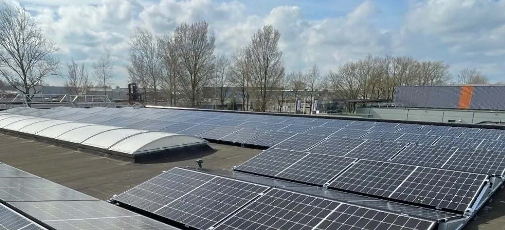 Zonnepanelen op FunFestijn