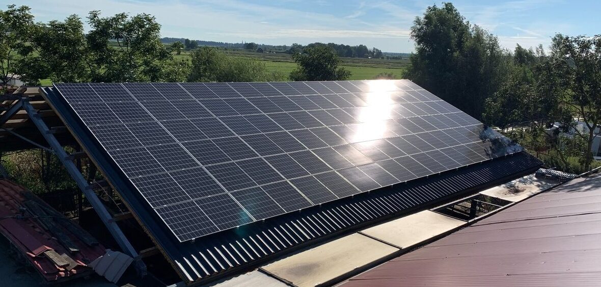 Zonnepanelen Links Aanzicht