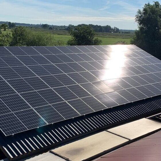 Zonnepanelen Links Aanzicht